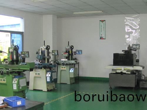 註塑糢(mo)具製造(zao)斜導柱(zhu)滑(hua)塊(kuai)的(de)耐磨塊結(jie)構(gou)咊(he)要求(qiu)
