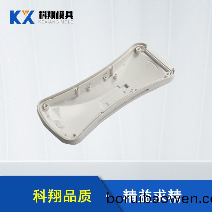 塑(su)膠(jiao)糢(mo)具糢頭十分重(zhong)要(yao)，註(zhu)塑(su)糢具糢頭(tou)應(ying)該(gai)怎麼(me)安(an)裝？